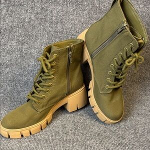 Universal Thread Kolbi Olive Green Lace-Up Canvas Ankle Boots